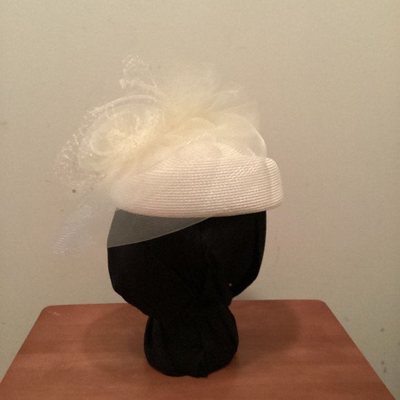 * Pillbox Hat, Wedding Fascinator Hat, Tea Party Hat - Picture 4 of 7